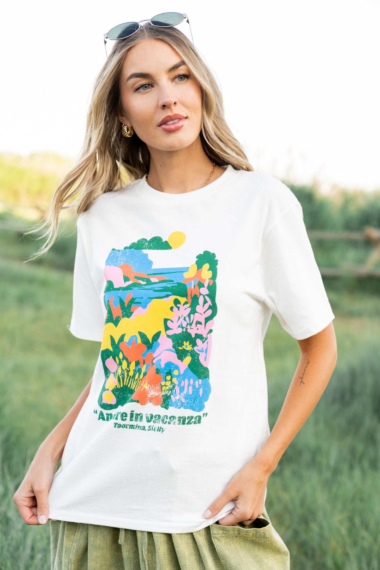 Vacanza Graphic Tee Clothing Holley Girl