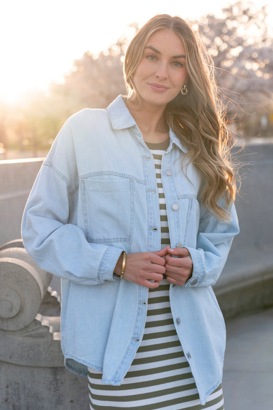 Damon Shirt Jacket in Light Clothing Holley Girl