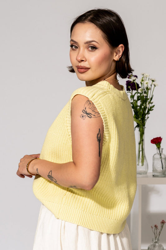 Britton Top in Daisy Clothing Holley Girl