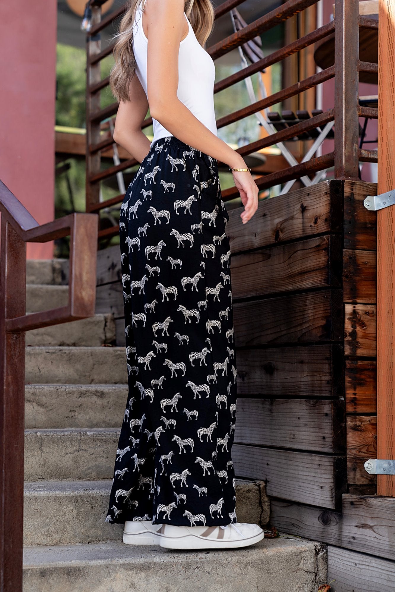 Zuri Pant in Black Clothing Holley Girl
