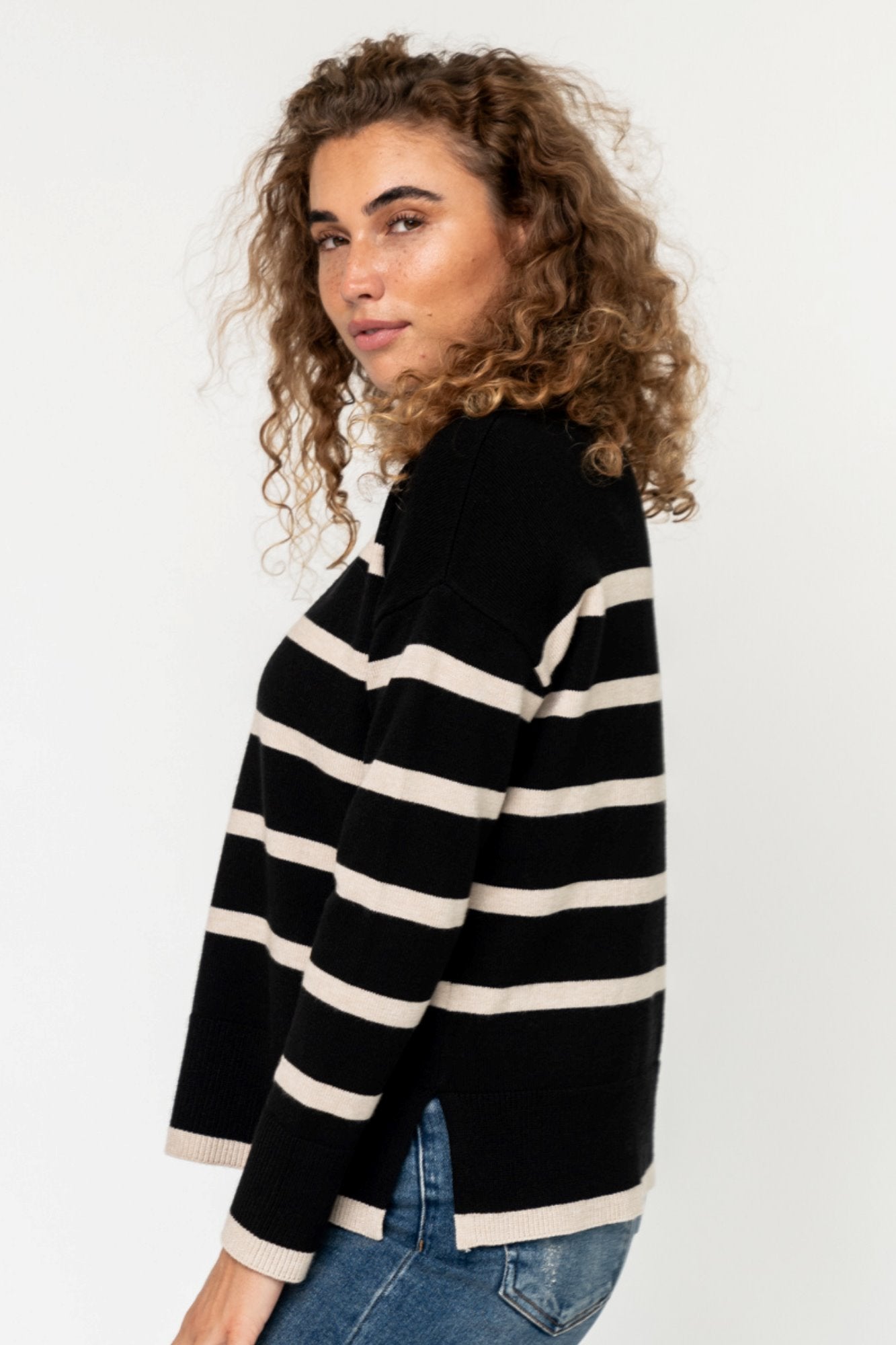 Cameron Sweater in Black Clothing Holley Girl