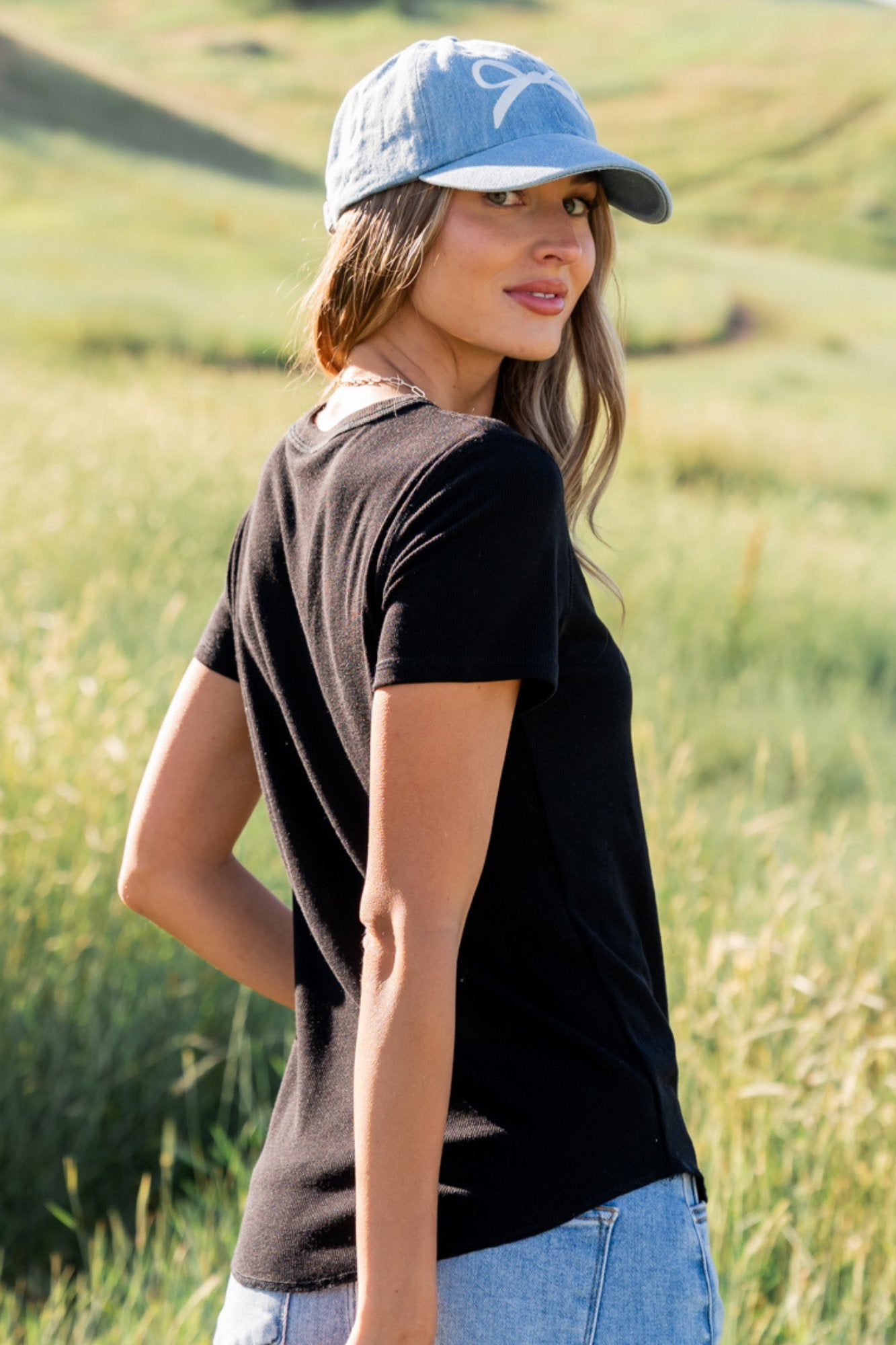Carli Top in Black Clothing Holley Girl