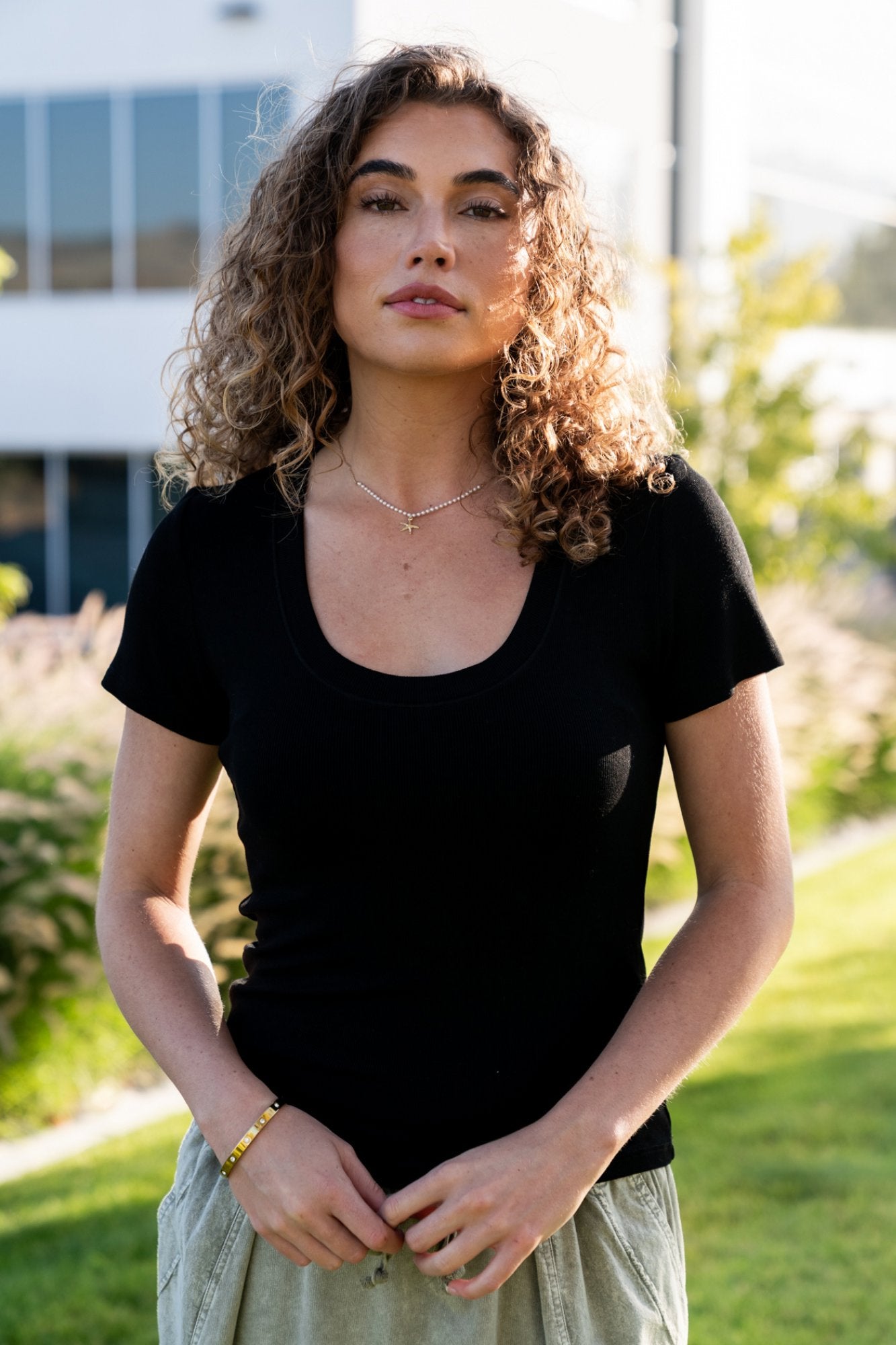 Jovie Tee in Black Clothing Holley Girl