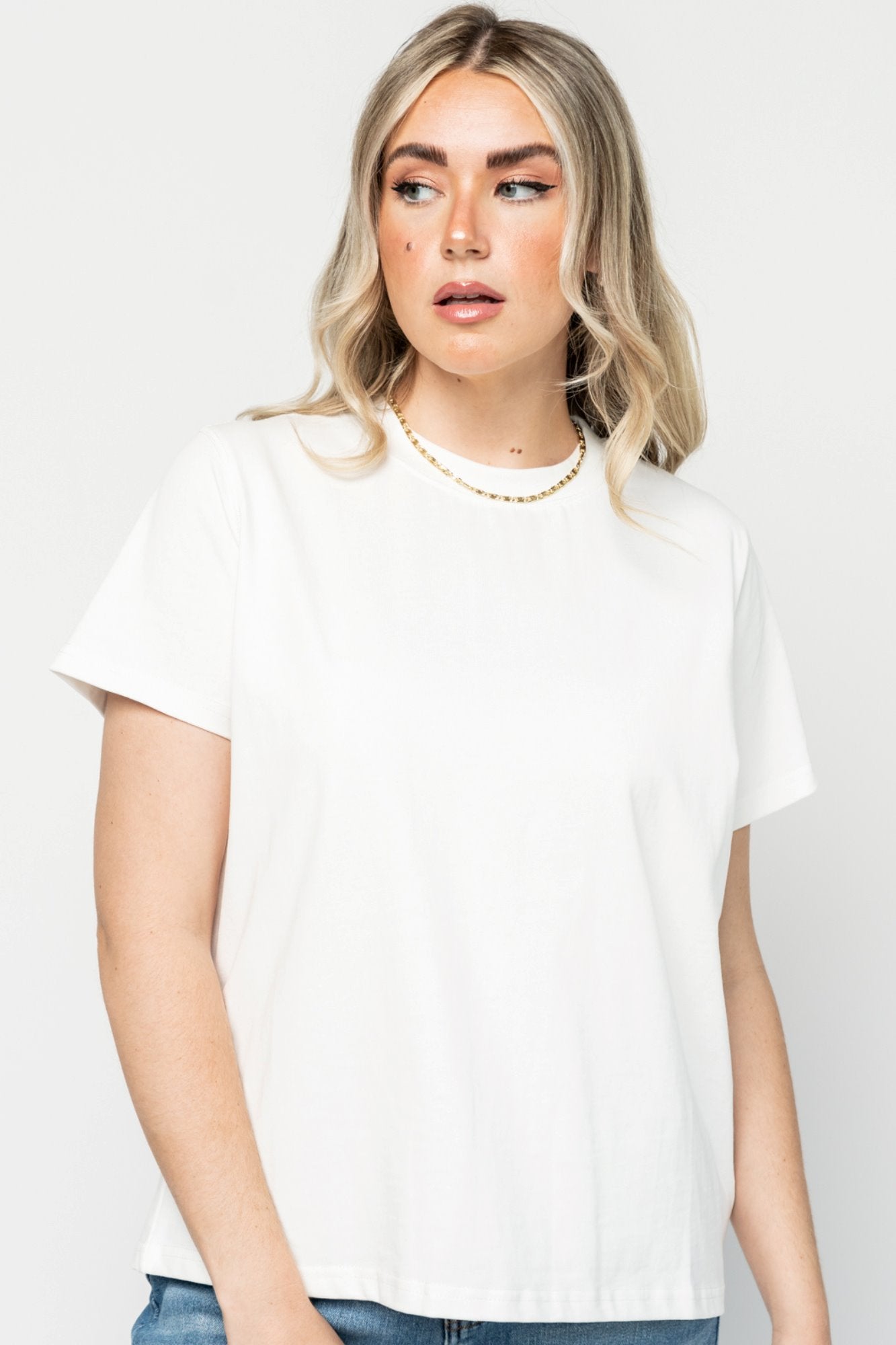 Maddy Tee in White (Small-XL) Holley Girl