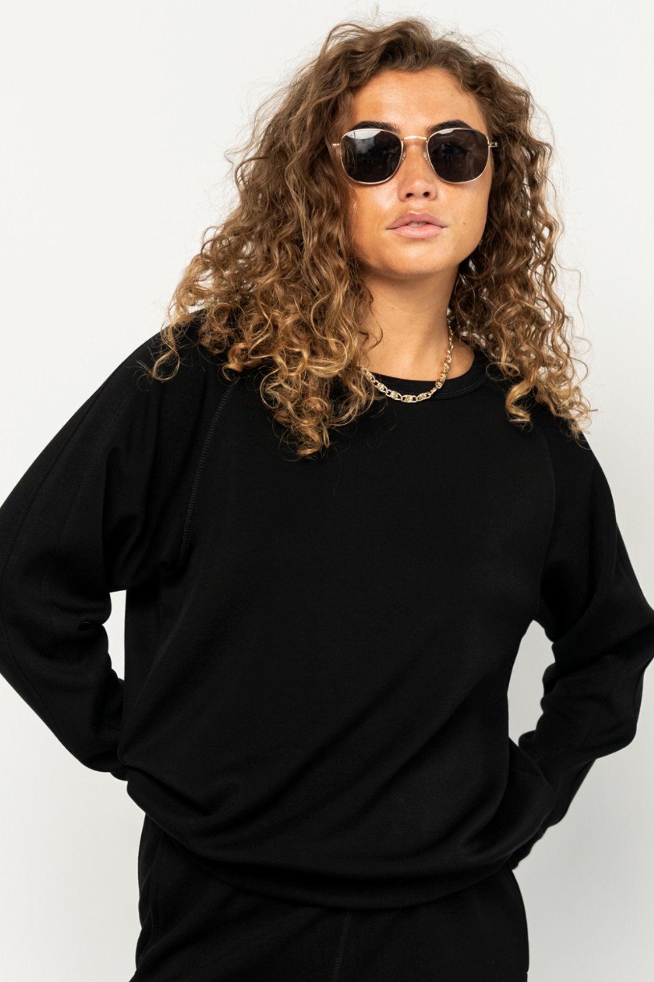 Reese Pullover in Black (Small - 3XL) Holley Girl