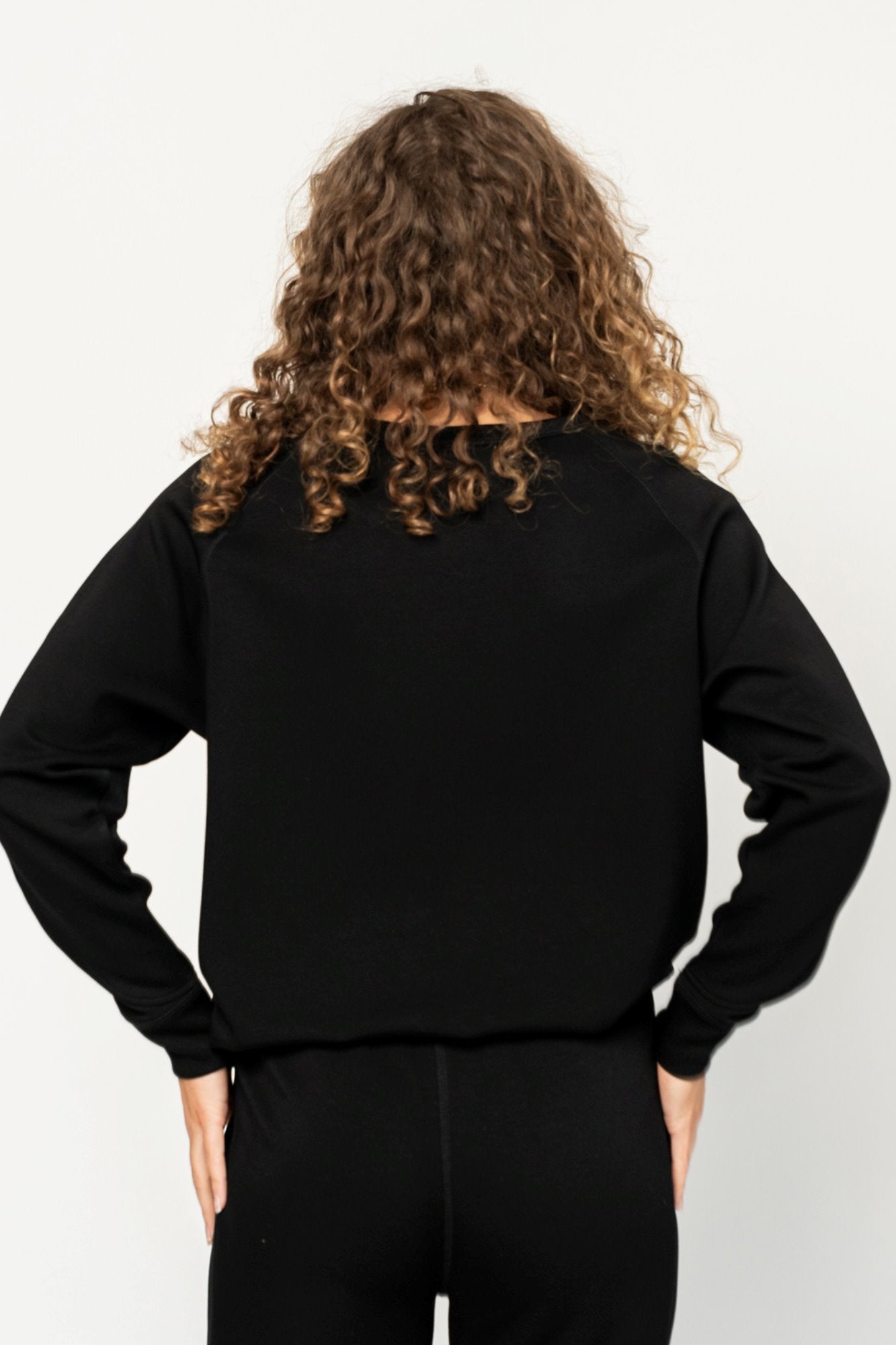 Reese Pullover in Black (Small - 3XL) Holley Girl