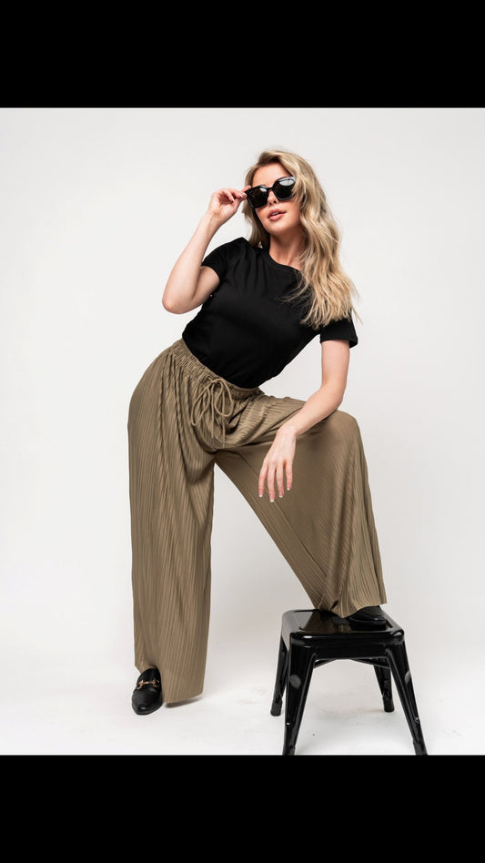 What to Wear - Milana Pants + Palmer Pullover