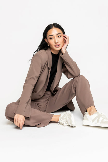 Izzie Pants in Mocha Holley Girl 