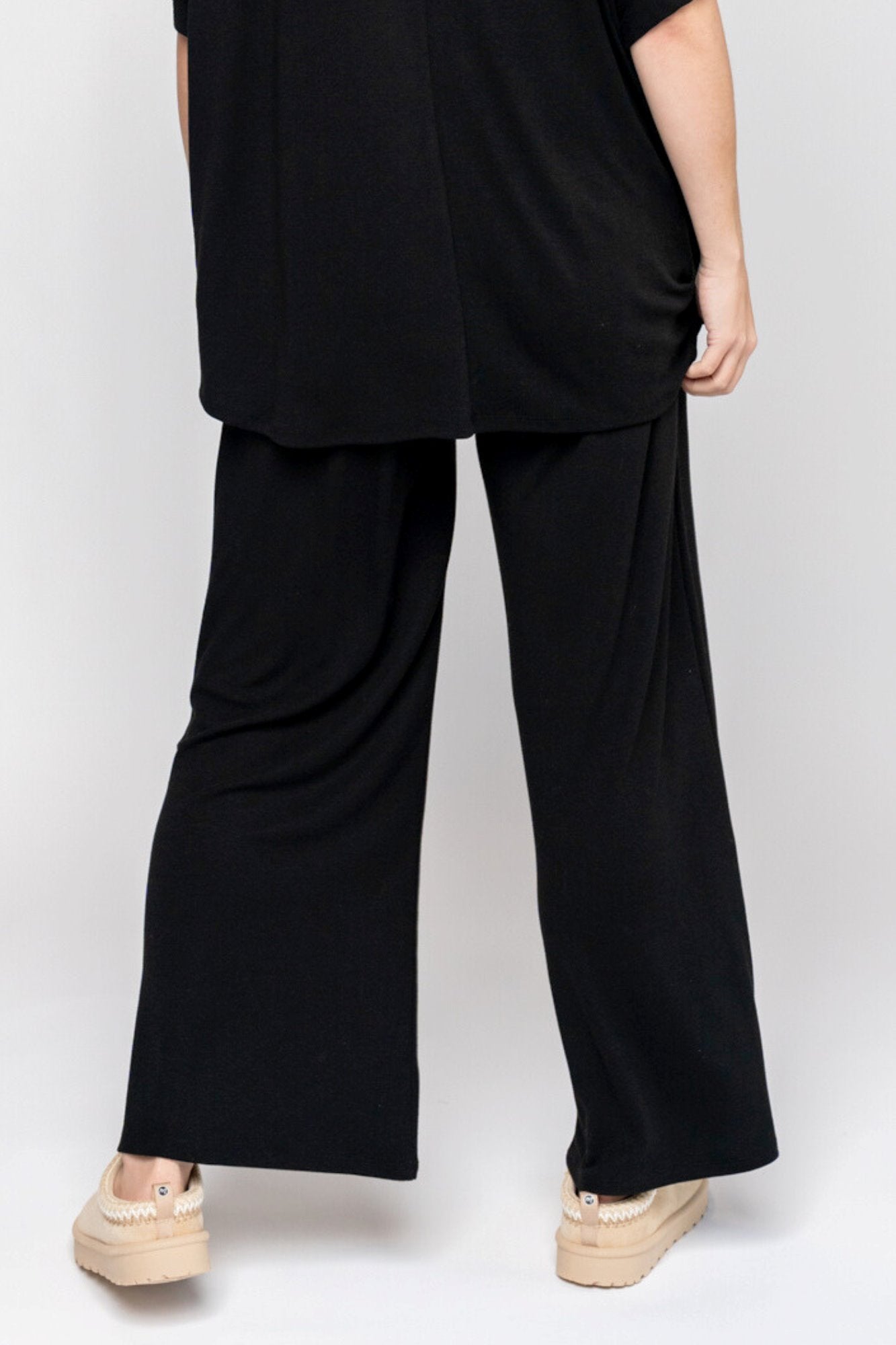 Travel Pant in Black Holley Girl 
