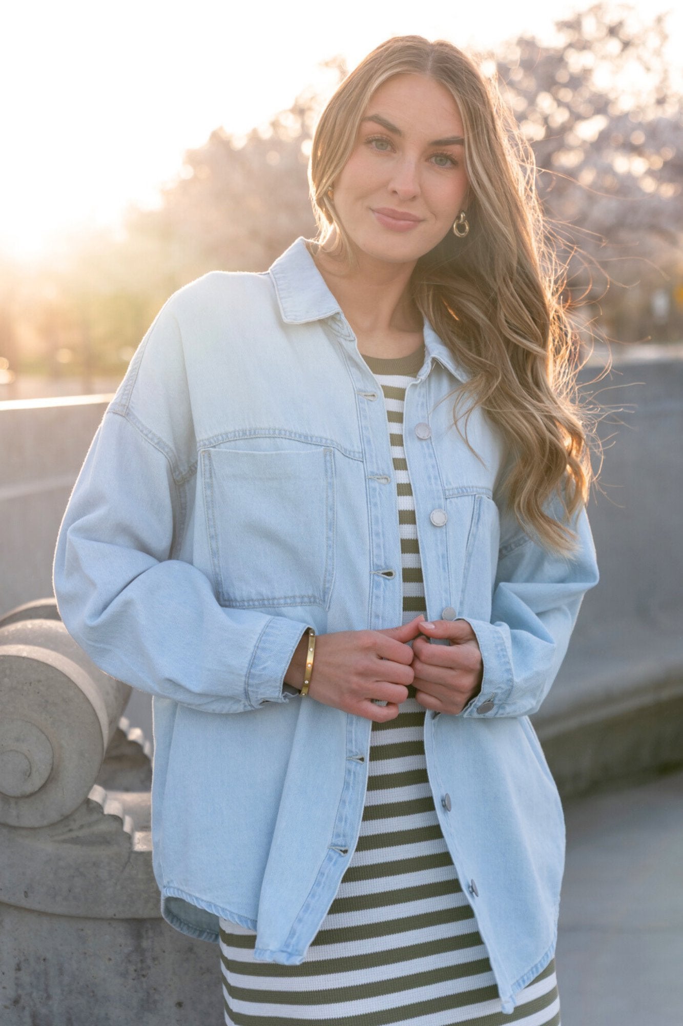 Damon Shirt Jacket in Light Clothing Holley Girl 