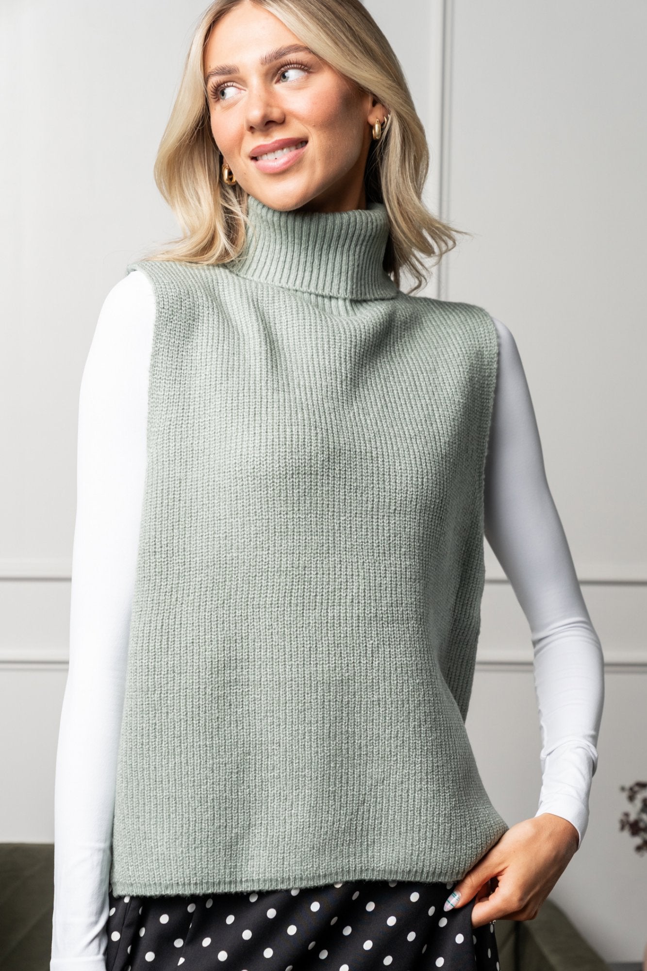 Cloverlight Sweater Vest Clothing Holley Girl 