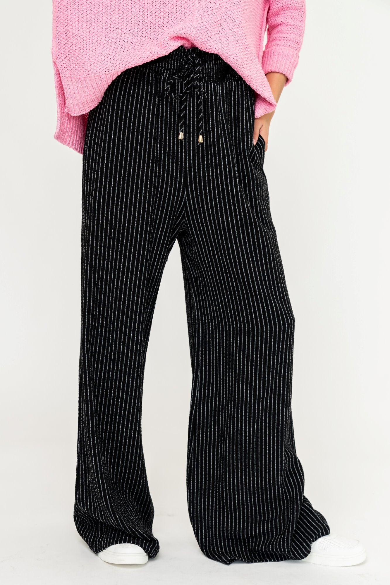 Maxwell Pant in Black Holley Girl 