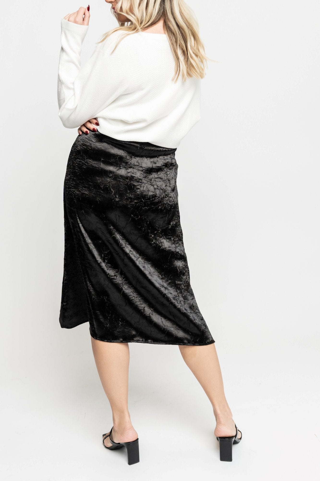 Willow Skirt in Black Holley Girl 