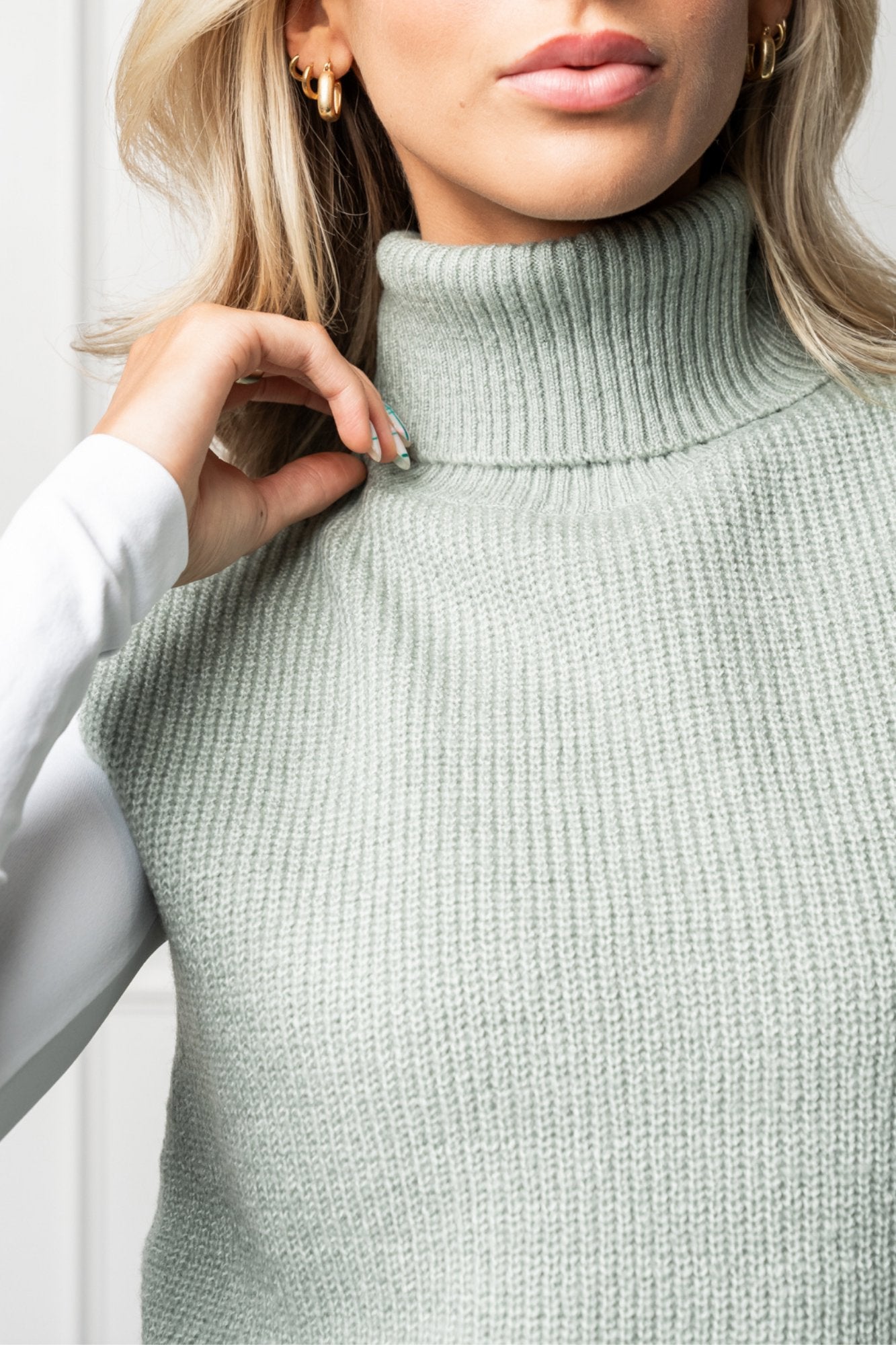 Cloverlight Sweater Vest Clothing Holley Girl 