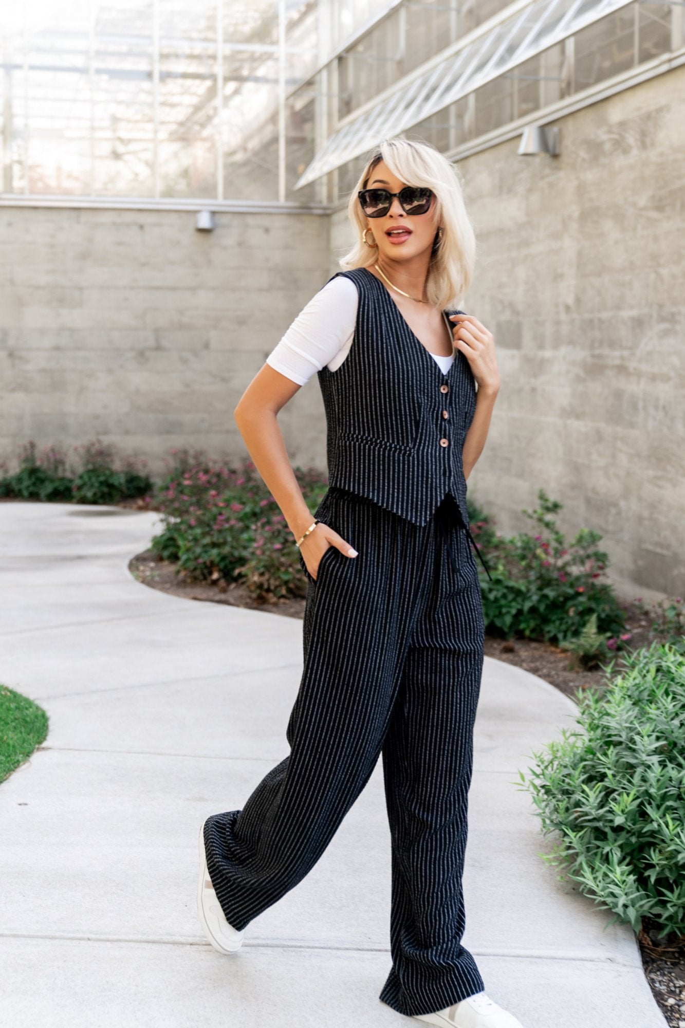 Charleston Vest in Black Holley Girl 