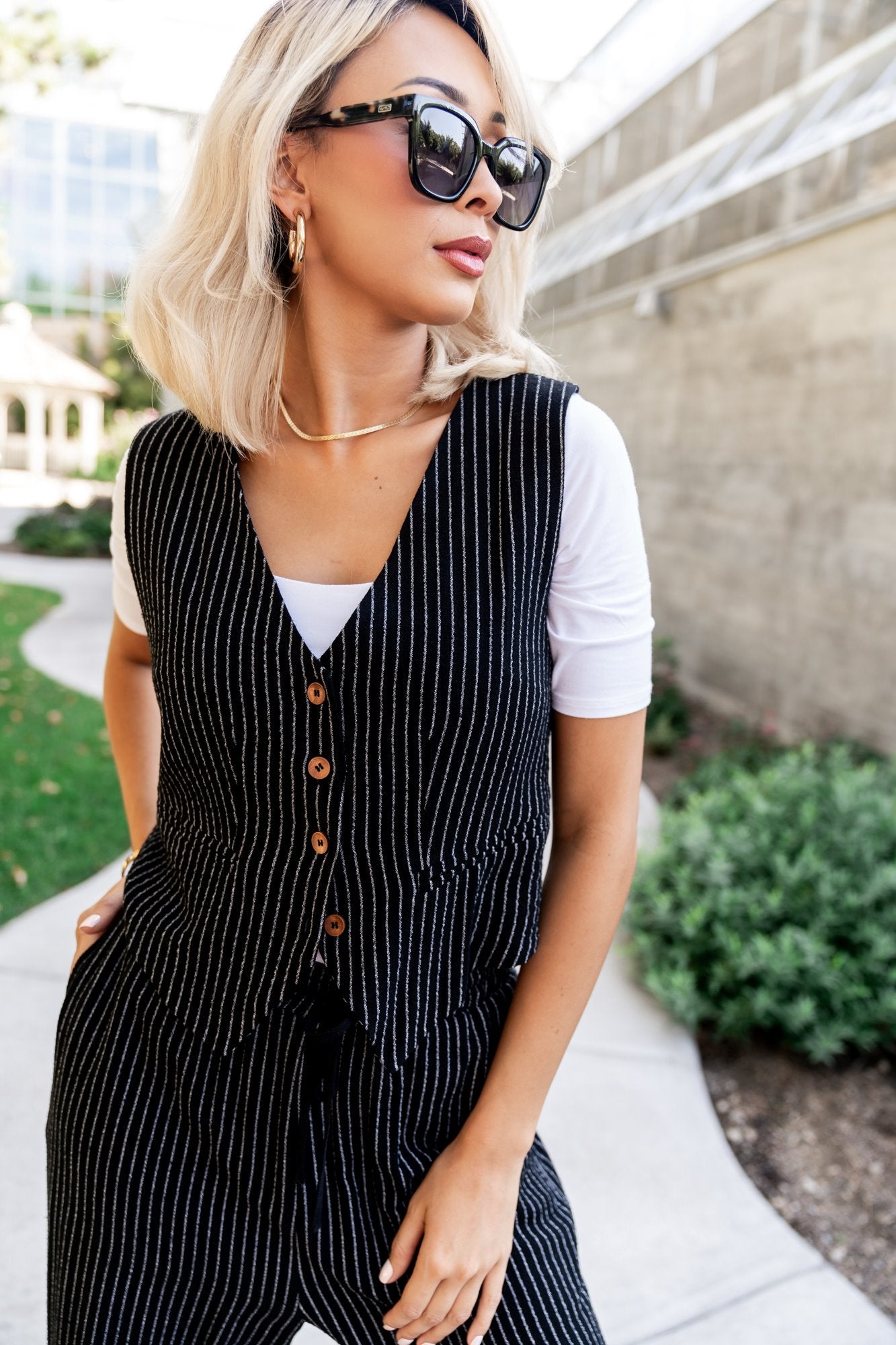 Charleston Vest in Black Holley Girl 