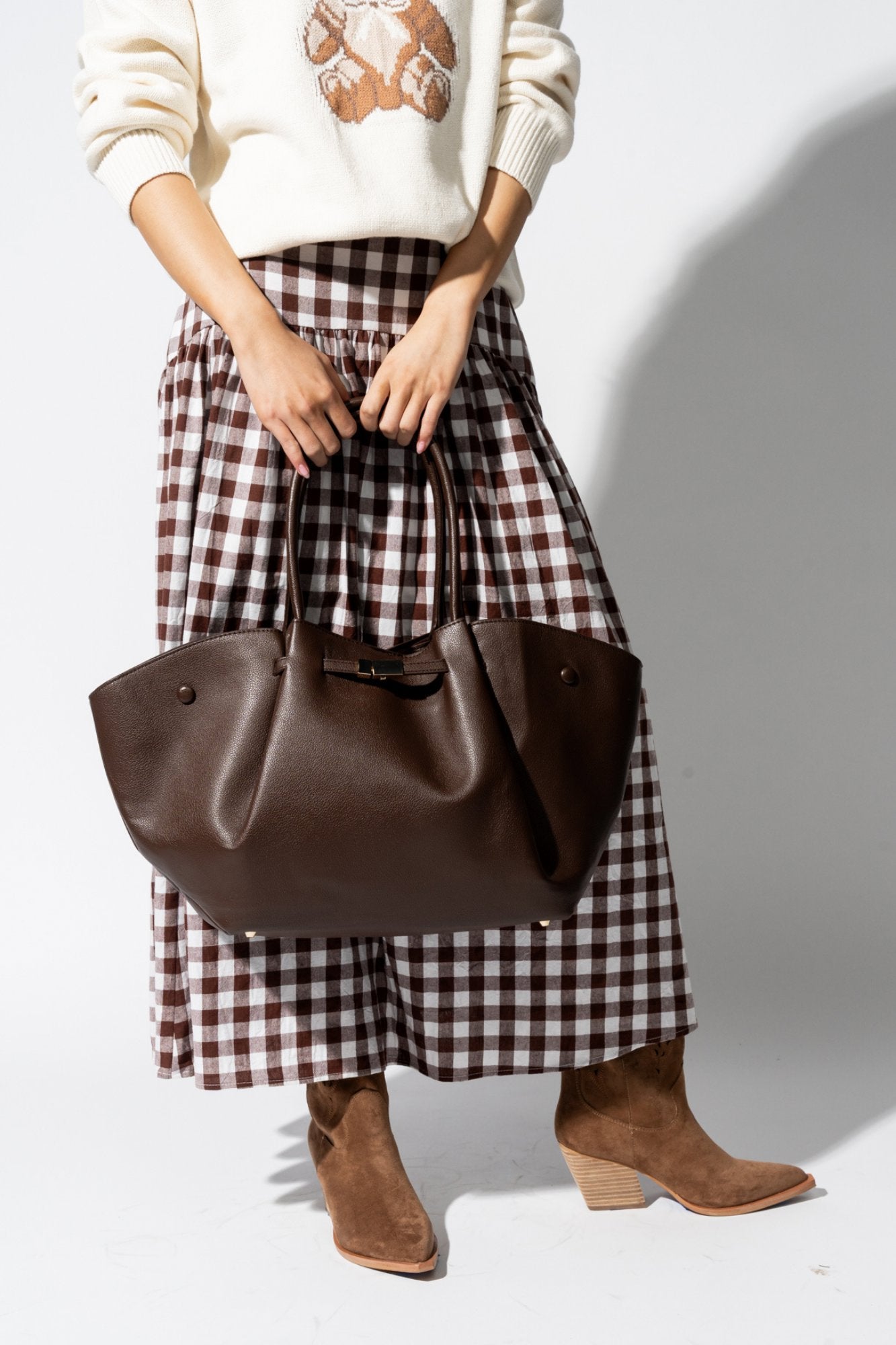 Selene Bag in Chocolate Clothing Holley Girl 