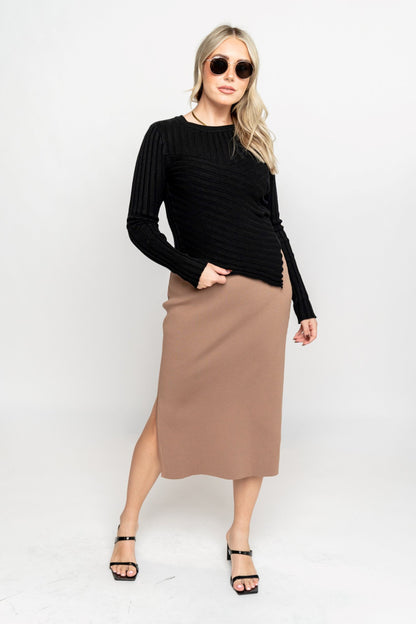 Tia Sweater in Black Holley Girl 