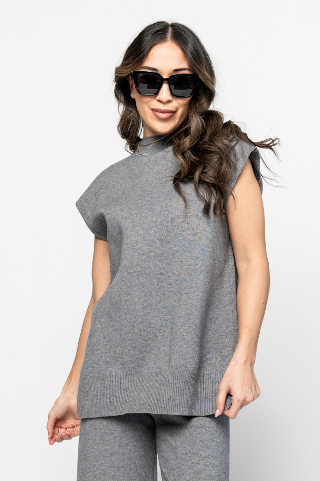 Harrison Top in Grey Clothing Holley Girl 