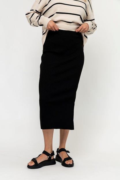 Davis Skirt in Black Holley Girl 