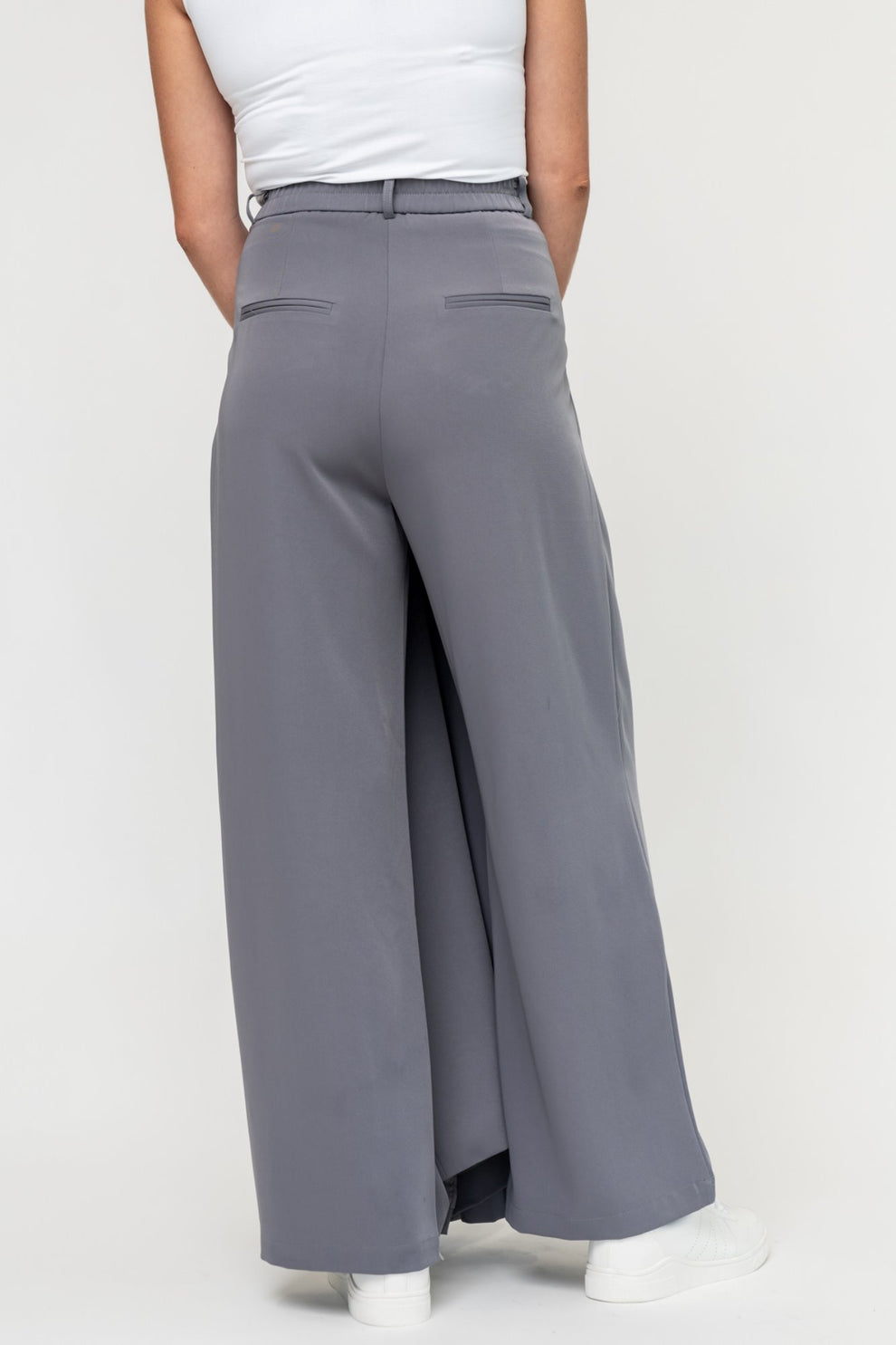 Jessi Pant main image 1