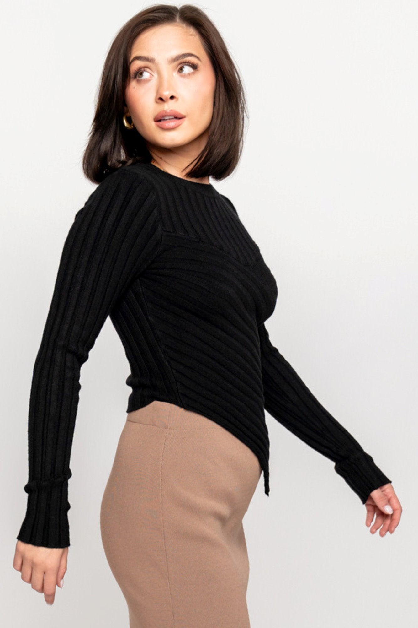 Tia Sweater in Black – Holley Girl
