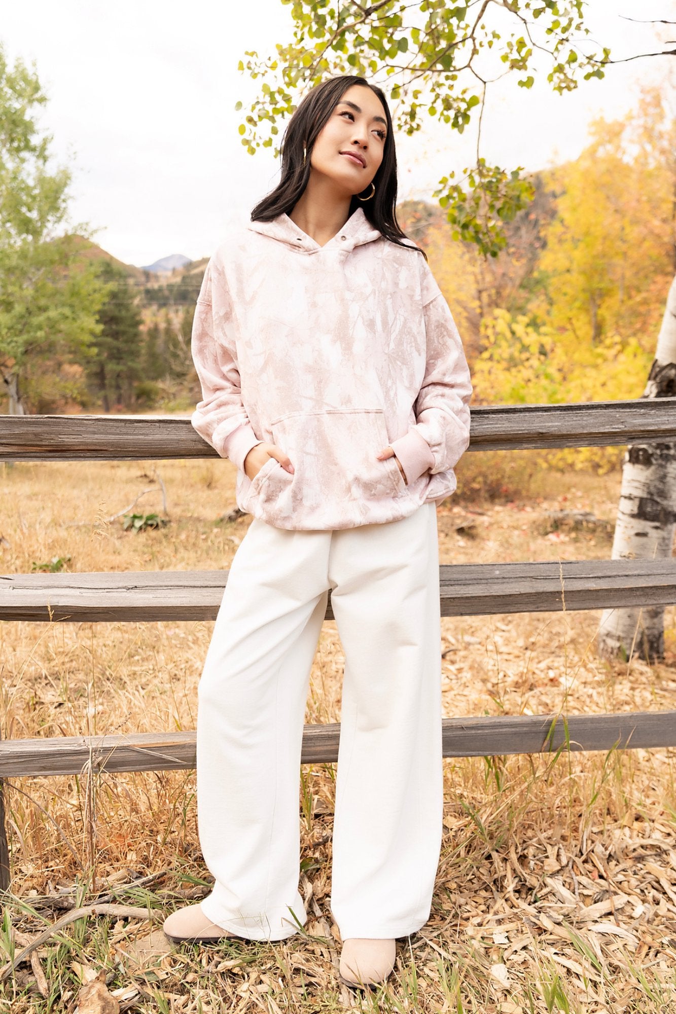 Rio Sweatpants in Cream Clothing Holley Girl 