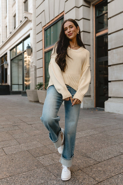 Boston Sweater in Daisy Clothing Holley Girl 