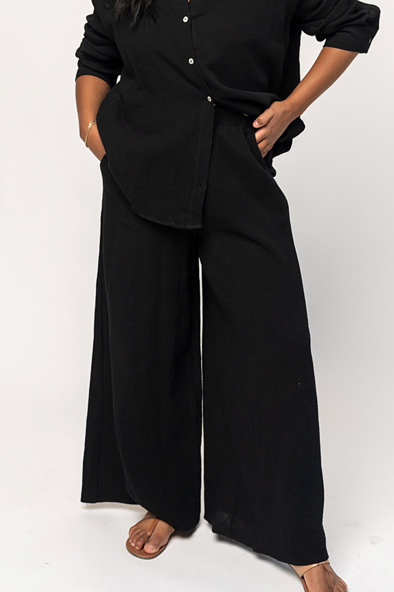 Mallory Pant in Black Holley Girl 