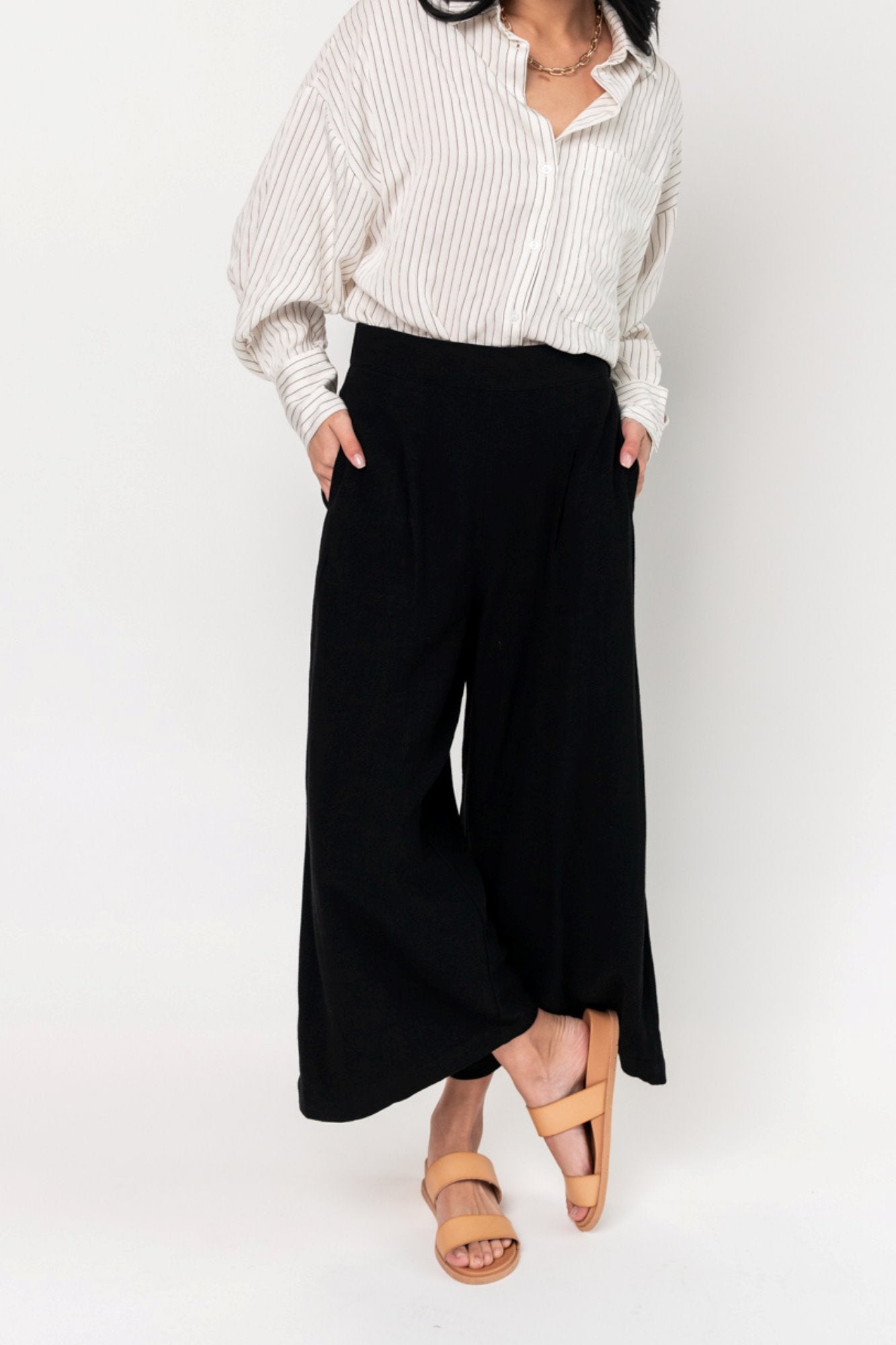 Grey Pant in Black Holley Girl 