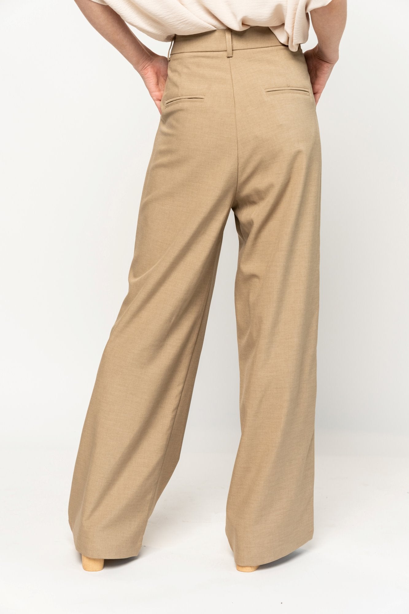 Jaxs Pant in Tan Holley Girl 