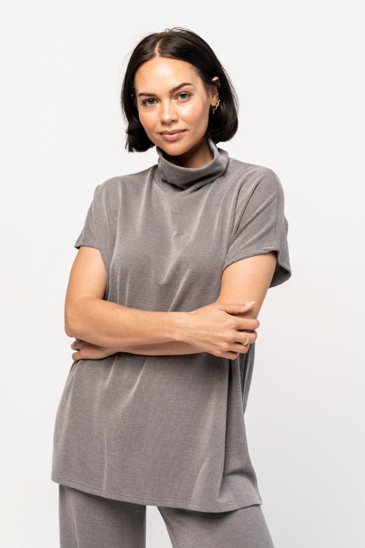 Jack Mock Neck Top in Grey (Small-XL) Holley Girl 