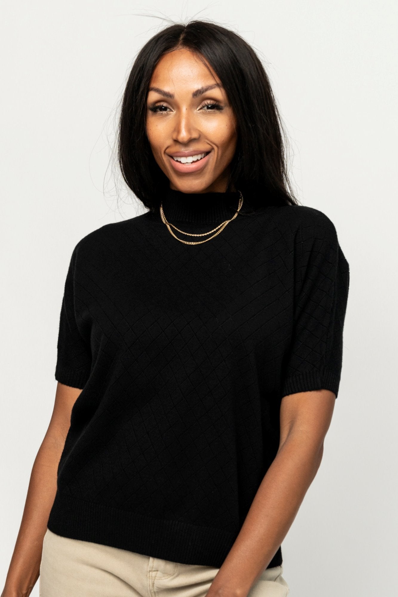 Laurel Sweater in Black Holley Girl 