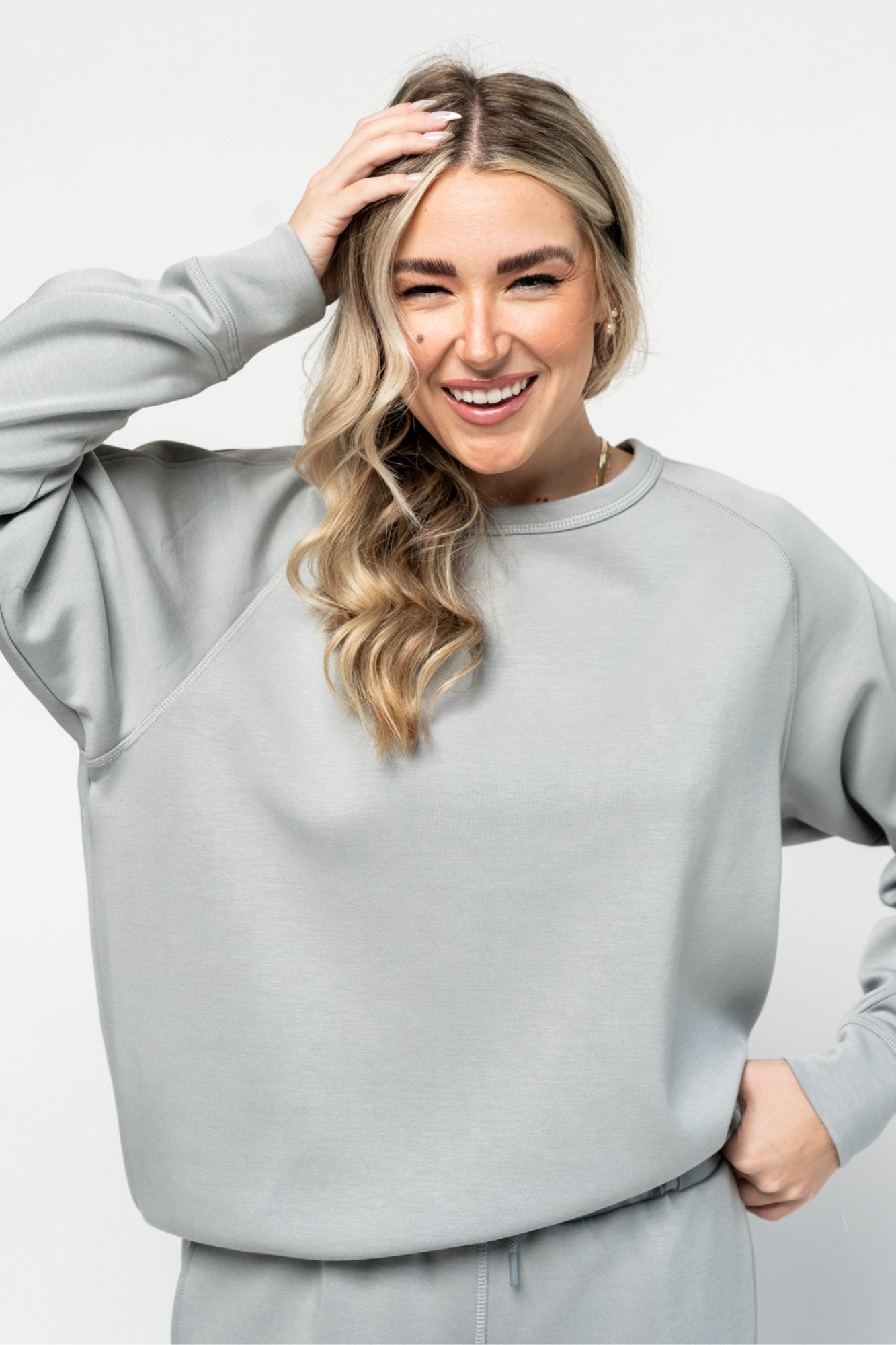 Reese Pullover in Grey Holley Girl 
