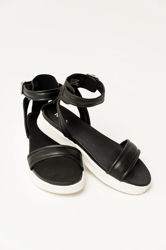 Scout Sandal in Black Clothing Holley Girl 